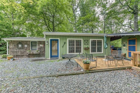 Photo of 39 Beech Lane, Newland, NC 28657 (MLS # 263785)