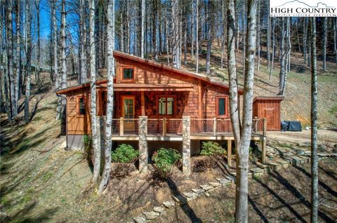 Photo of 169 Stonefly Trail, Banner Elk, NC 28604 (MLS # 257178)