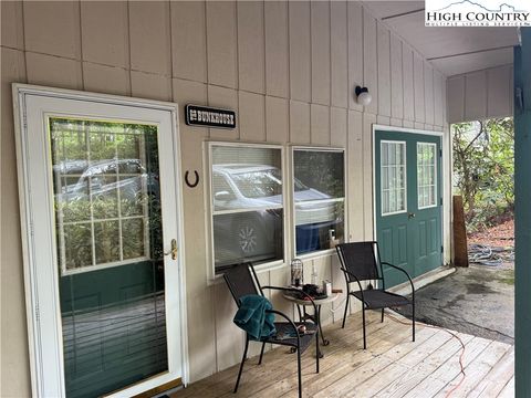 Photo of 225 Pine Valley Road, Newland, NC 28657 (MLS # 255989) Photo of 225 Pine Valley Road, Newland, NC 28657 (MLS # 255989)