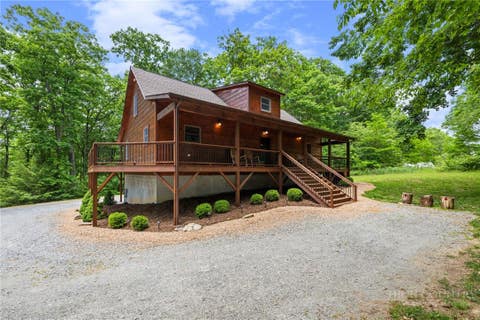 Photo of 407 Signature Ridge Road, Banner Elk, NC 28604 (MLS # 262542)