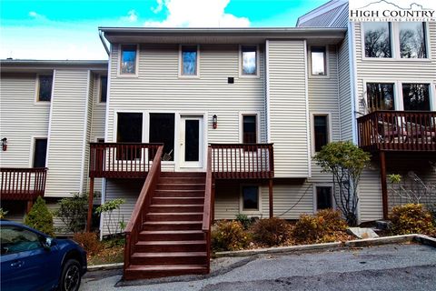 Photo of 170 Crest View Lane #200C, Sugar Mountain, NC 28604 (MLS # 256178)