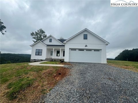 Photo of 390 Turtle Ridge, Sparta, NC 28675 (MLS # 257580)