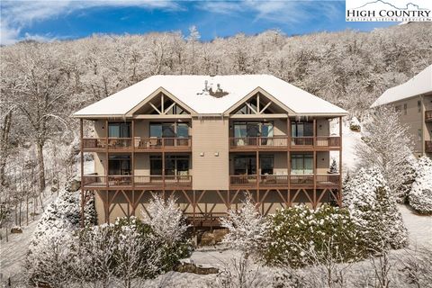 Photo of 138 Windy Knoll #4C, Sugar Mountain, NC 28604 (MLS # 259695)
