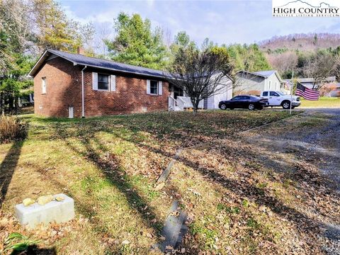 Photo of 231 Gap Creek Dr, Fleetwood, NC 28626 (MLS # 259173)