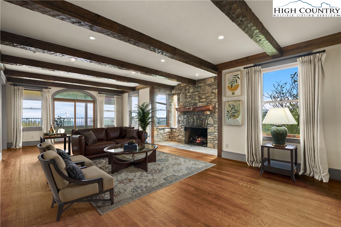 Blowing Rock, North Carolina 28605, United States, 4 Bedrooms Bedrooms, ,5 BathroomsBathrooms,Residential,Active,138763