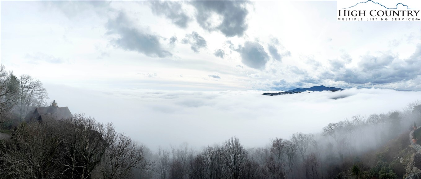 Blowing Rock, North Carolina 28605, United States, 4 Bedrooms Bedrooms, ,5 BathroomsBathrooms,Residential,Active,138763