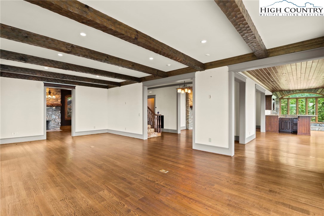 Blowing Rock, North Carolina 28605, United States, 4 Bedrooms Bedrooms, ,5 BathroomsBathrooms,Residential,Active,138763