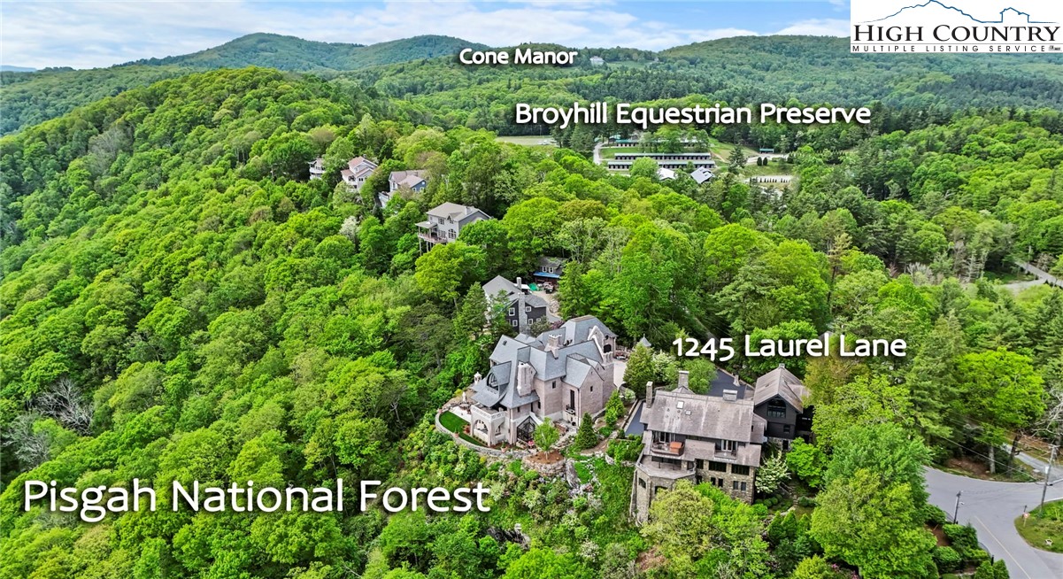 Blowing Rock, North Carolina 28605, United States, 4 Bedrooms Bedrooms, ,5 BathroomsBathrooms,Residential,Active,138763