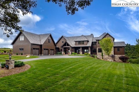 Photo of 864 Thunderhill Trail, Blowing Rock, NC 28605 (MLS # 257604)