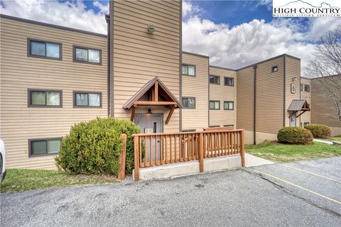 Photo of 105 Sugar Ski Drive #512, Sugar Mountain, NC 28604 (MLS # 254308)