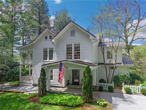 Photo of 131 Laurel Drive, Blowing Rock, NC 28605 (MLS # 261950)