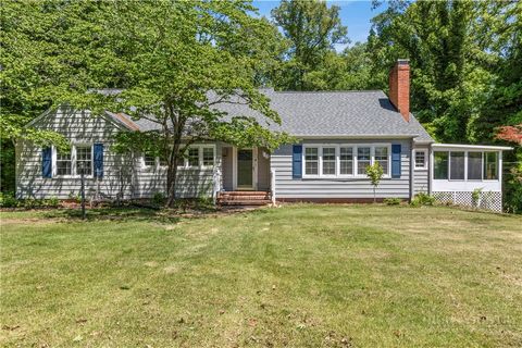 Photo of 951 Dodson Mill Road, Pilot Mountain, NC 27041 (MLS # 262014)