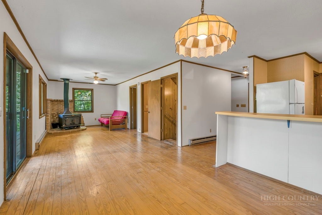 913 Horseshoe Trail