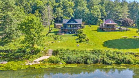 Photo of 309 Flint River Drive, Laurel Springs, NC 28644 (MLS # 263198)