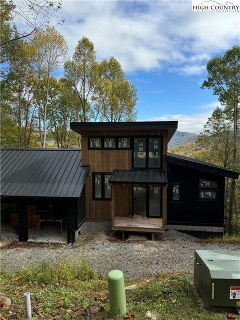 Photo of 63 Two Hawks Lane, Linville, NC 28657 (MLS # 258524)