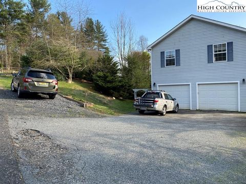 Photo of 562 Nikanor Road #Upper Level Suite, West Jefferson, NC 28694 (MLS # 258607)