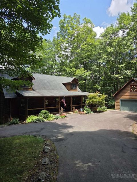 Photo of 471 Elkland Drive, Todd, NC 28684 (MLS # 263246)