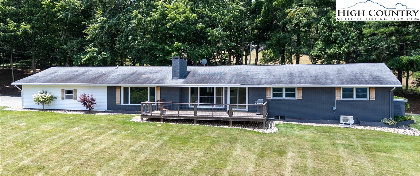 Elk Park, North Carolina 28622, United States, 5 Bedrooms Bedrooms, ,4 BathroomsBathrooms,Residential,Active,157905