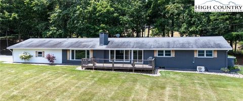 Photo of 840 Brooks Shell Road, Elk Park, NC 28622 (MLS # 256333)