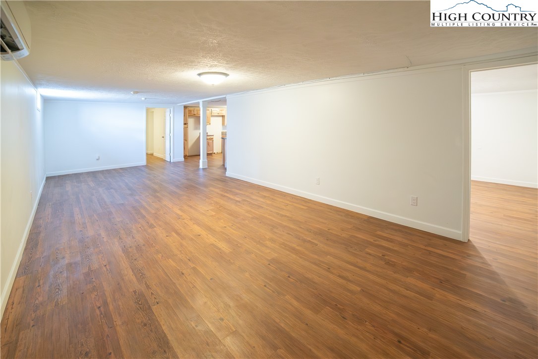 Elk Park, North Carolina 28622, United States, 5 Bedrooms Bedrooms, ,4 BathroomsBathrooms,Residential,Active,157905