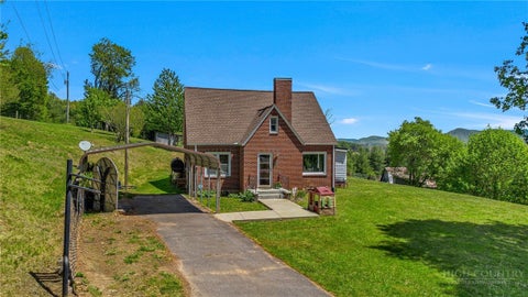 Photo of 1607 Will Vannoy Road, West Jefferson, NC 28694 (MLS # 263829)