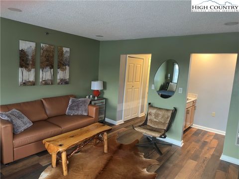 Photo of 110 Sugar Ski Drive #10-702, Sugar Mountain, NC 28604 (MLS # 259717)