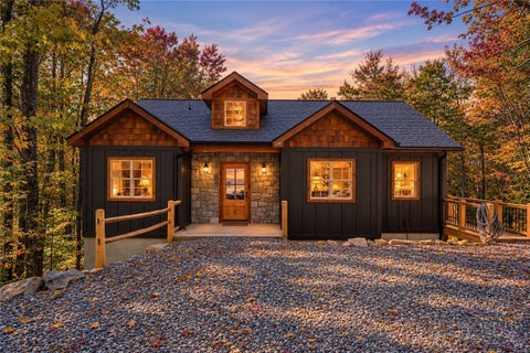 Photo of 120 Aster Trail, Beech Mountain, NC 28604 (MLS # 264601)