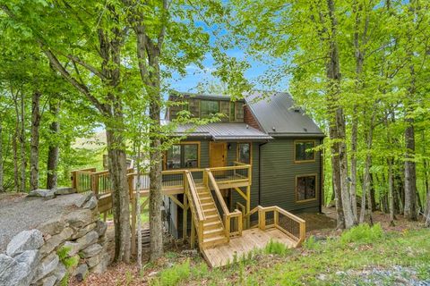 Photo of 192 Wild Daisy Lane, Beech Mountain, NC 28604 (MLS # 261518)