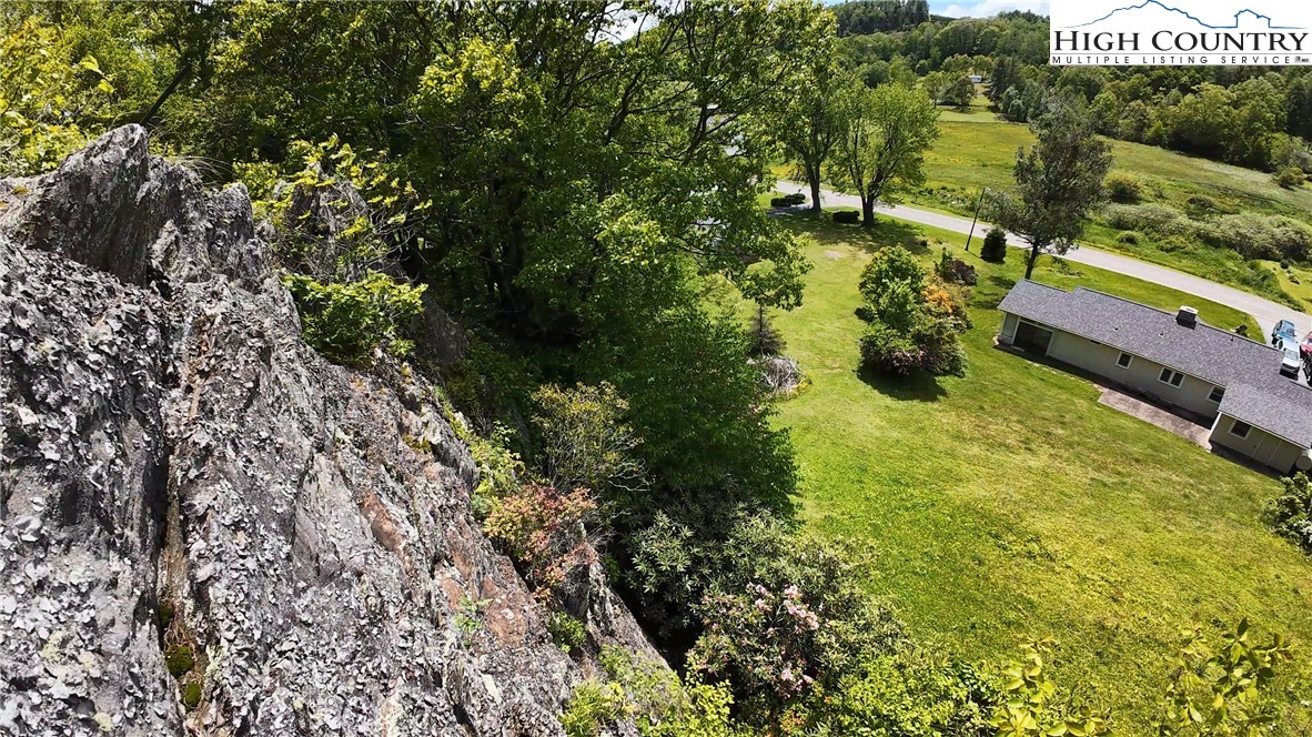 Newland, North Carolina 28657, United States, 2 Bedrooms Bedrooms, ,2 BathroomsBathrooms,Residential,Active,143878