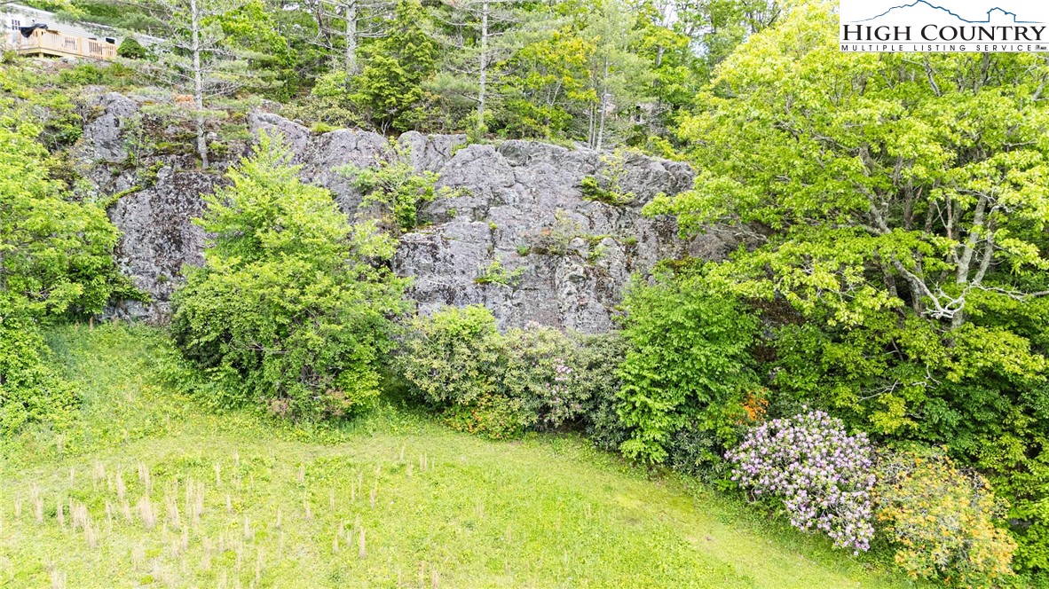 Newland, North Carolina 28657, United States, 2 Bedrooms Bedrooms, ,2 BathroomsBathrooms,Residential,Active,143878