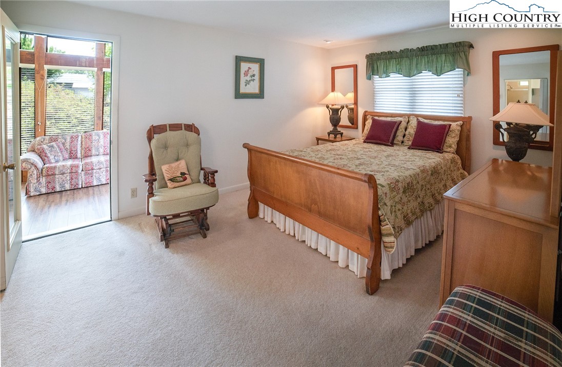 Newland, North Carolina 28657, United States, 2 Bedrooms Bedrooms, ,2 BathroomsBathrooms,Residential,Active,143878