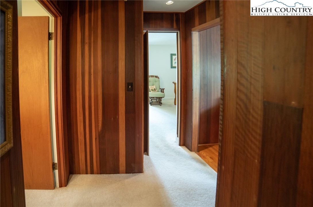 Newland, North Carolina 28657, United States, 2 Bedrooms Bedrooms, ,2 BathroomsBathrooms,Residential,Active,143878