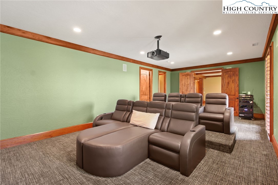 Blowing Rock, North Carolina 28605, United States, 6 Bedrooms Bedrooms, ,7 BathroomsBathrooms,Residential,Active,130915