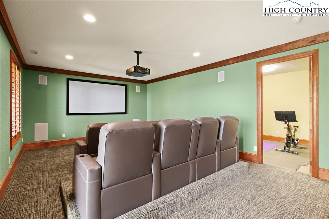 Blowing Rock, North Carolina 28605, United States, 6 Bedrooms Bedrooms, ,7 BathroomsBathrooms,Residential,Active,130915