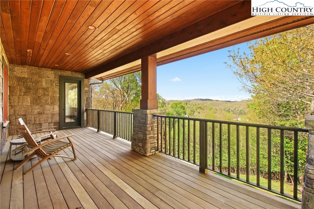 Blowing Rock, North Carolina 28605, United States, 6 Bedrooms Bedrooms, ,7 BathroomsBathrooms,Residential,Active,130915