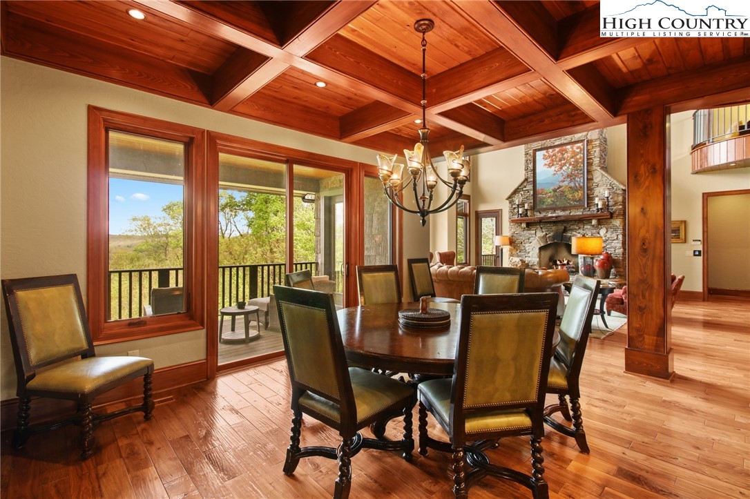 Blowing Rock, North Carolina 28605, United States, 6 Bedrooms Bedrooms, ,7 BathroomsBathrooms,Residential,Active,130915