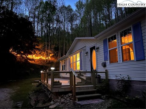 Photo of 1168 Three Mile Highway, Newland, NC 28657 (MLS # 254678)