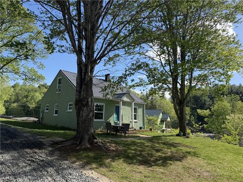 Photo of 130 Bluegrass Drive, West Jefferson, NC 28694 (MLS # 261248)