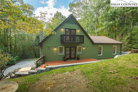 Photo of 264 Foggy Lane, Boone, NC 28607 (MLS # 257726)