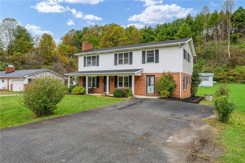 Photo of 1044 US Hwy 321, Sugar Grove, NC 28679 (MLS # 264268)