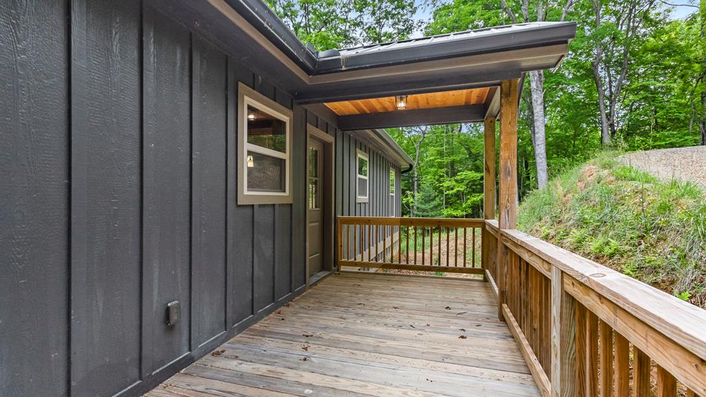 324 Golden Eagle Drive, MURPHY, North Carolina image 3