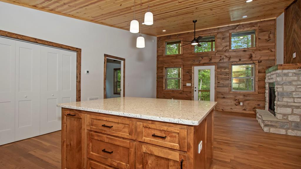324 Golden Eagle Drive, MURPHY, North Carolina image 11
