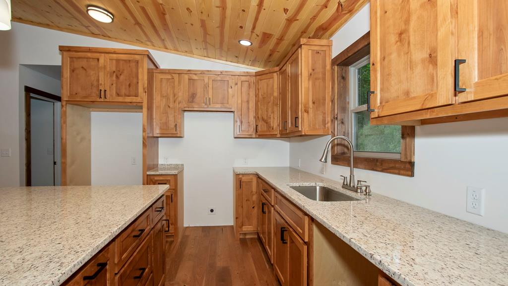 324 Golden Eagle Drive, MURPHY, North Carolina image 7