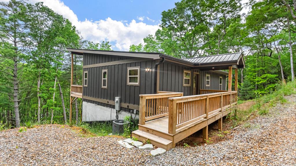 324 Golden Eagle Drive, MURPHY, North Carolina image 1