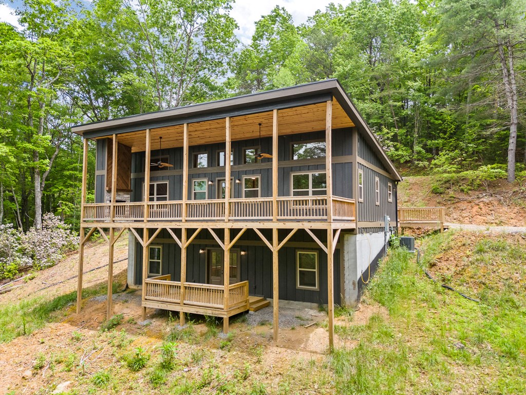 324 Golden Eagle Drive, MURPHY, North Carolina image 2