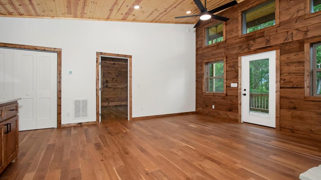 324 Golden Eagle Drive, MURPHY, North Carolina image 16