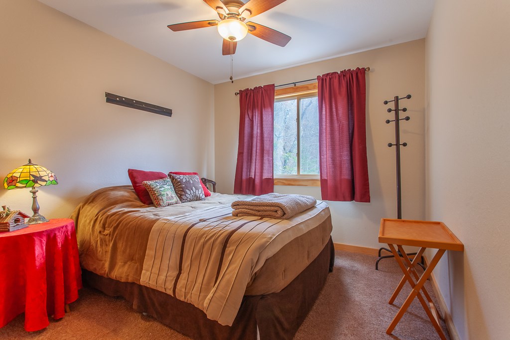 240 Hazelnut Road, BRYSON CITY, North Carolina image 18