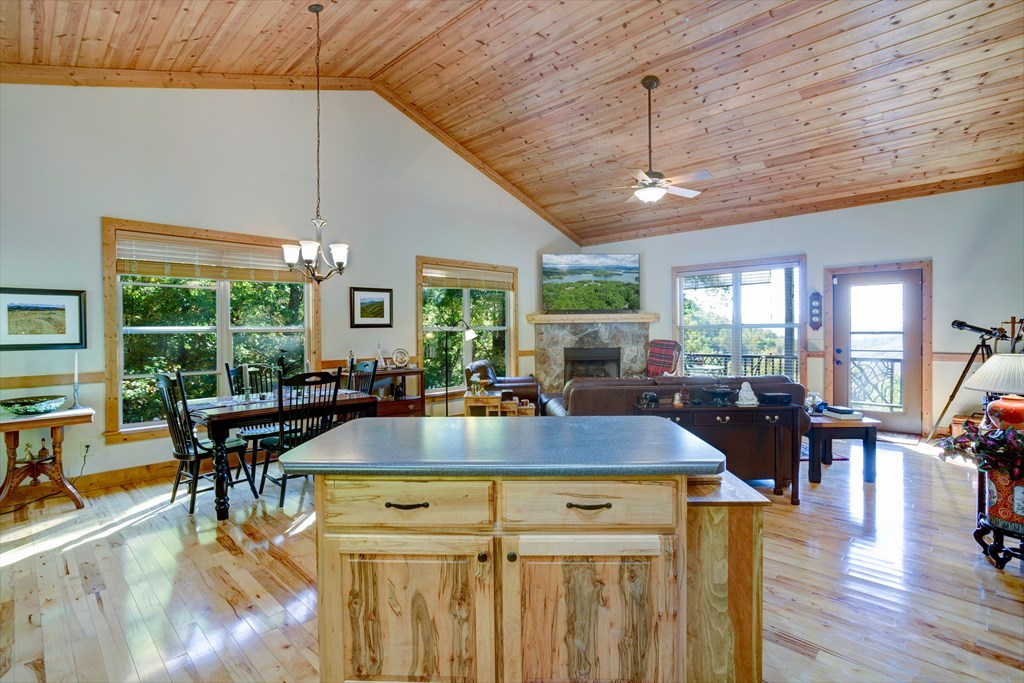 7031 Black Bear Trail, HIAWASSEE, Georgia image 13