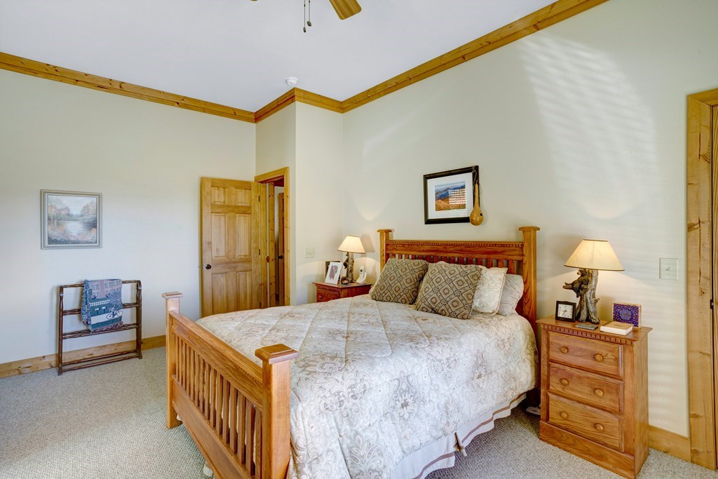 7031 Black Bear Trail, HIAWASSEE, Georgia image 17