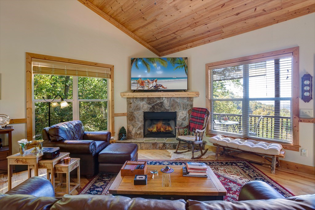 7031 Black Bear Trail, HIAWASSEE, Georgia image 10